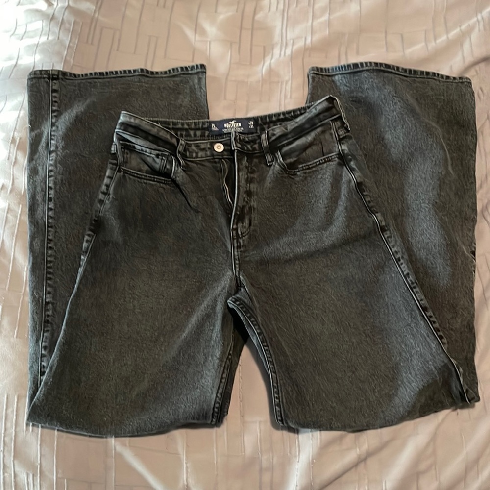 Hollister Ultra High-Rise Wide-Leg Jeans
